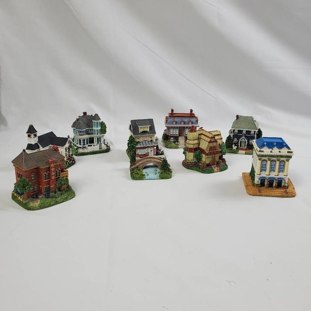 Lot of 9 Liberty Falls Miniature Buildings 2000 - Americana Collection
